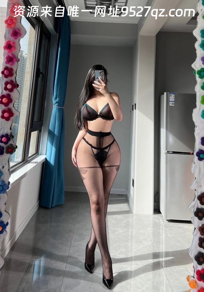 [076]120斤的小王同学 – 蝴蝶结黑丝[50P13V-528MB]