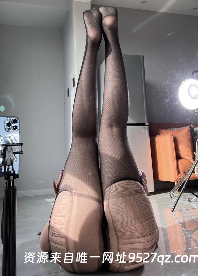 [076]120斤的小王同学 – 蝴蝶结黑丝[50P13V-528MB]