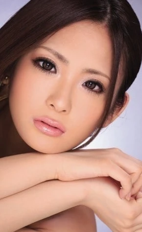 作品不多，感兴趣的可以搜搜看